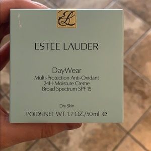 Daywear moisturizer